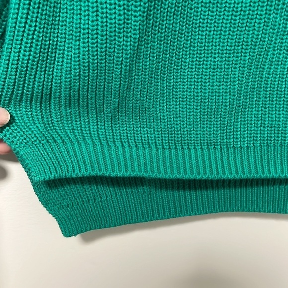 525 America Emma green knit sweater high low P2P 21.5 - Picture 3 of 5